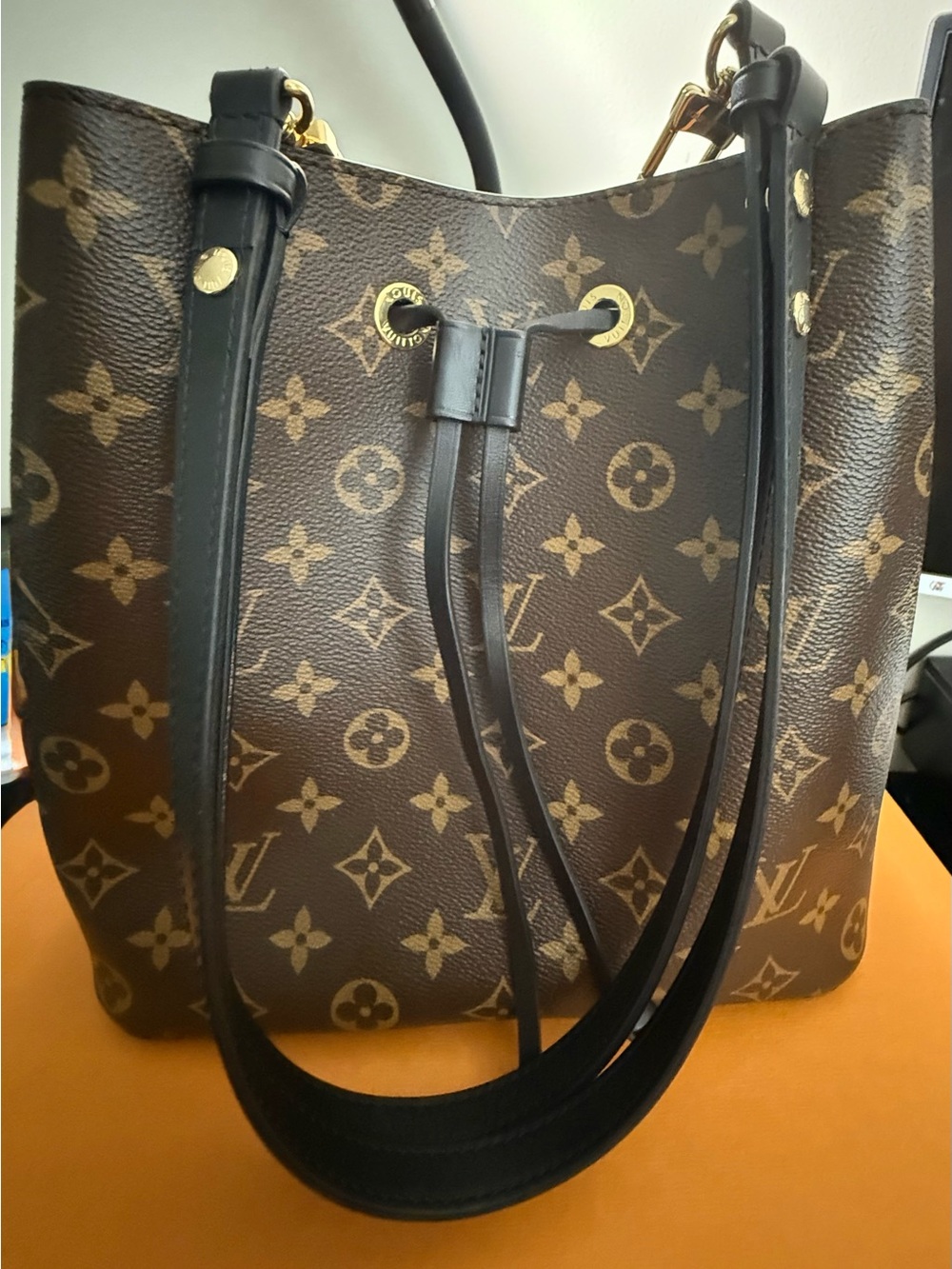 LOUIS VUITTON Neo Noe Shoulder Bag Drawstring Monogram Noir Black Brown